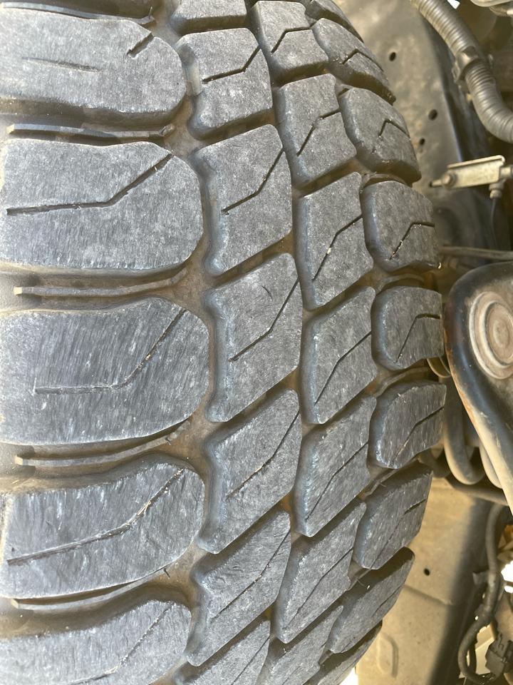 Toyota Tundra 4WD Truck CrewMax 5.7L FFV V8 6-Spd AT 1794 (Natl) 2016