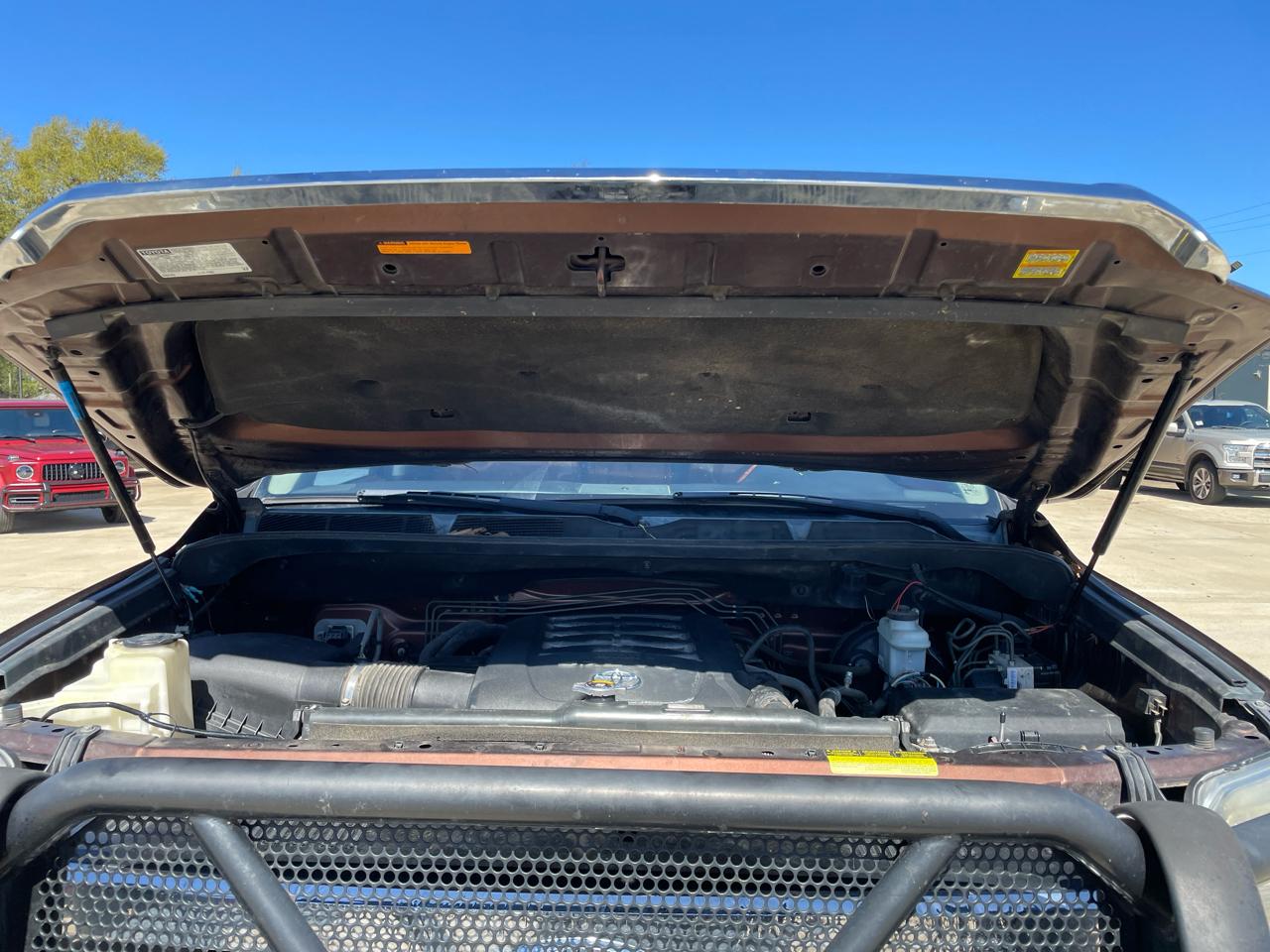 Toyota Tundra 4WD Truck CrewMax 5.7L FFV V8 6-Spd AT 1794 (Natl) 2016