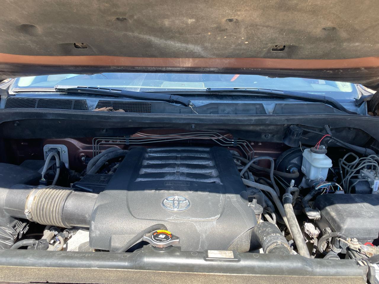 Toyota Tundra 4WD Truck CrewMax 5.7L FFV V8 6-Spd AT 1794 (Natl) 2016