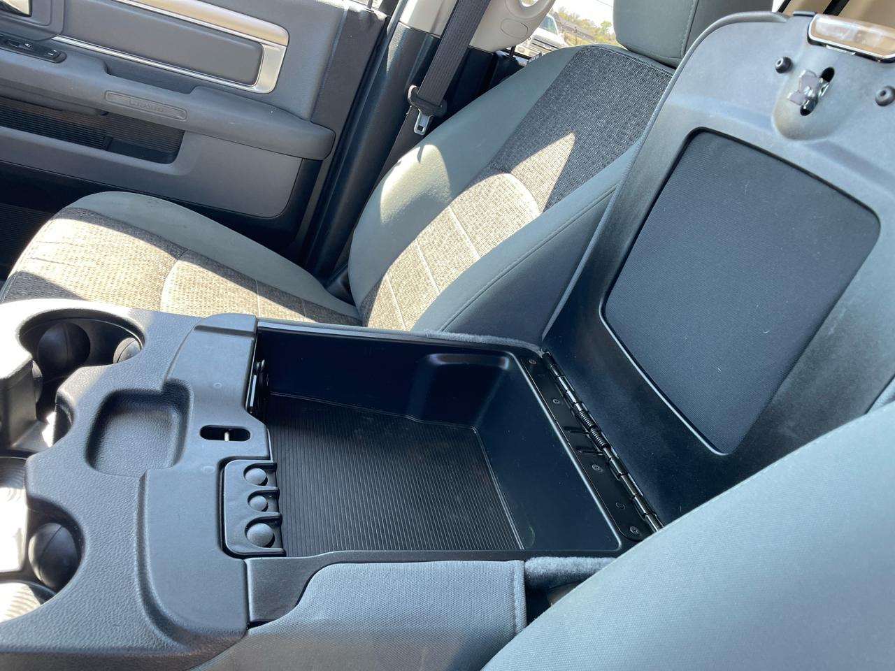 RAM 1500 2WD Quad Cab 140.5" Big Horn 2015