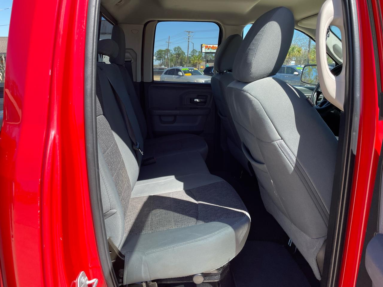 RAM 1500 2WD Quad Cab 140.5" Big Horn 2015