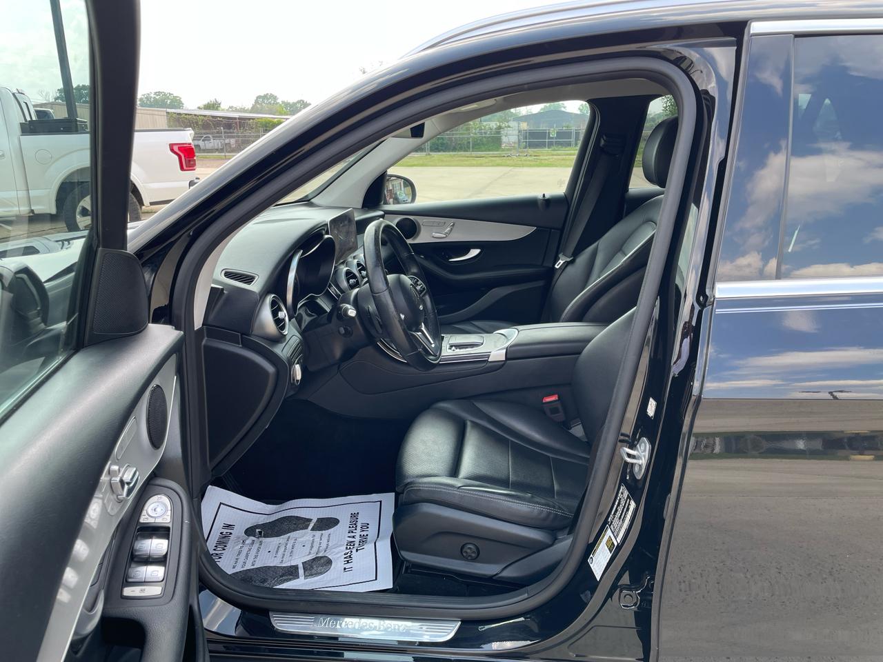 Mercedes-Benz GLC GLC 300 SUV 2020