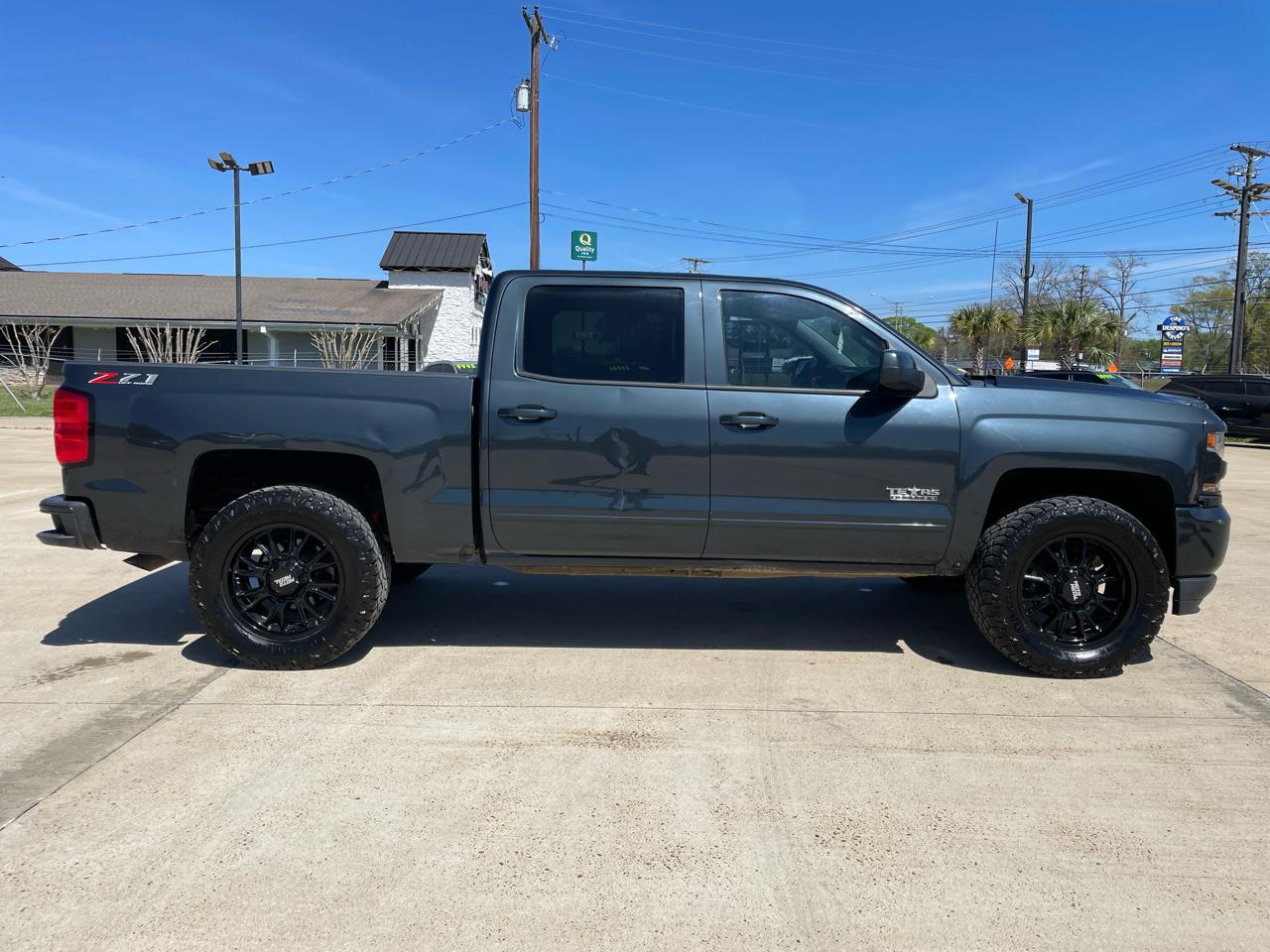 Chevrolet Silverado 1500 4WD Crew Cab 143.5" LT w/2LT 2018