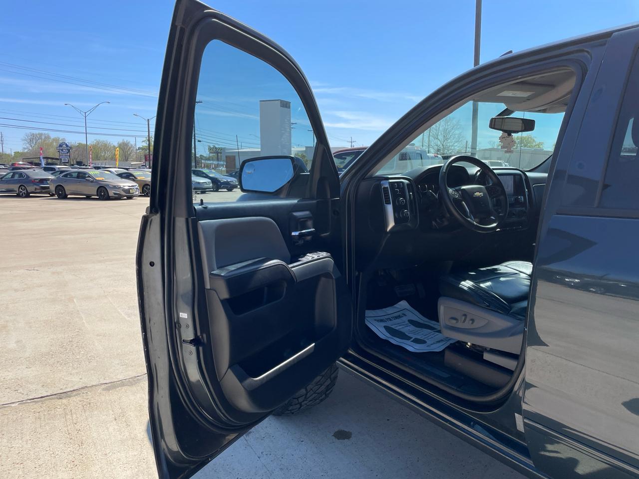 Chevrolet Silverado 1500 4WD Crew Cab 143.5" LT w/2LT 2018