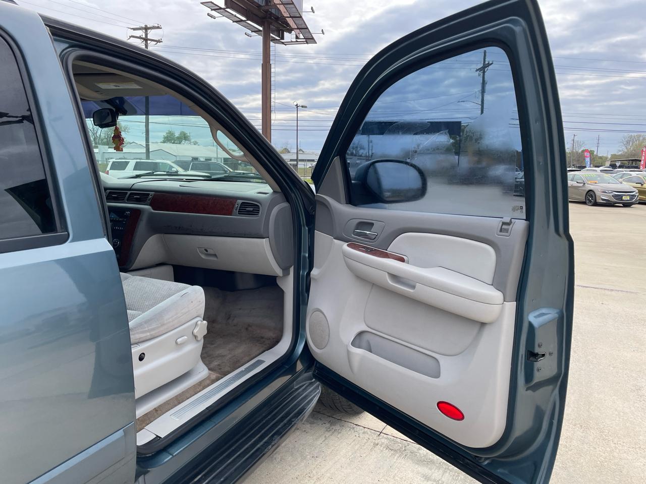 Chevrolet Tahoe 2WD 4dr 1500 LT w/1LT 2008