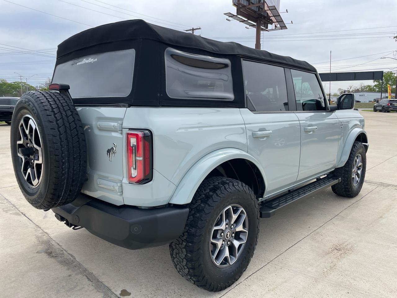 Ford Bronco Outer Banks 4 Door 4x4 2021