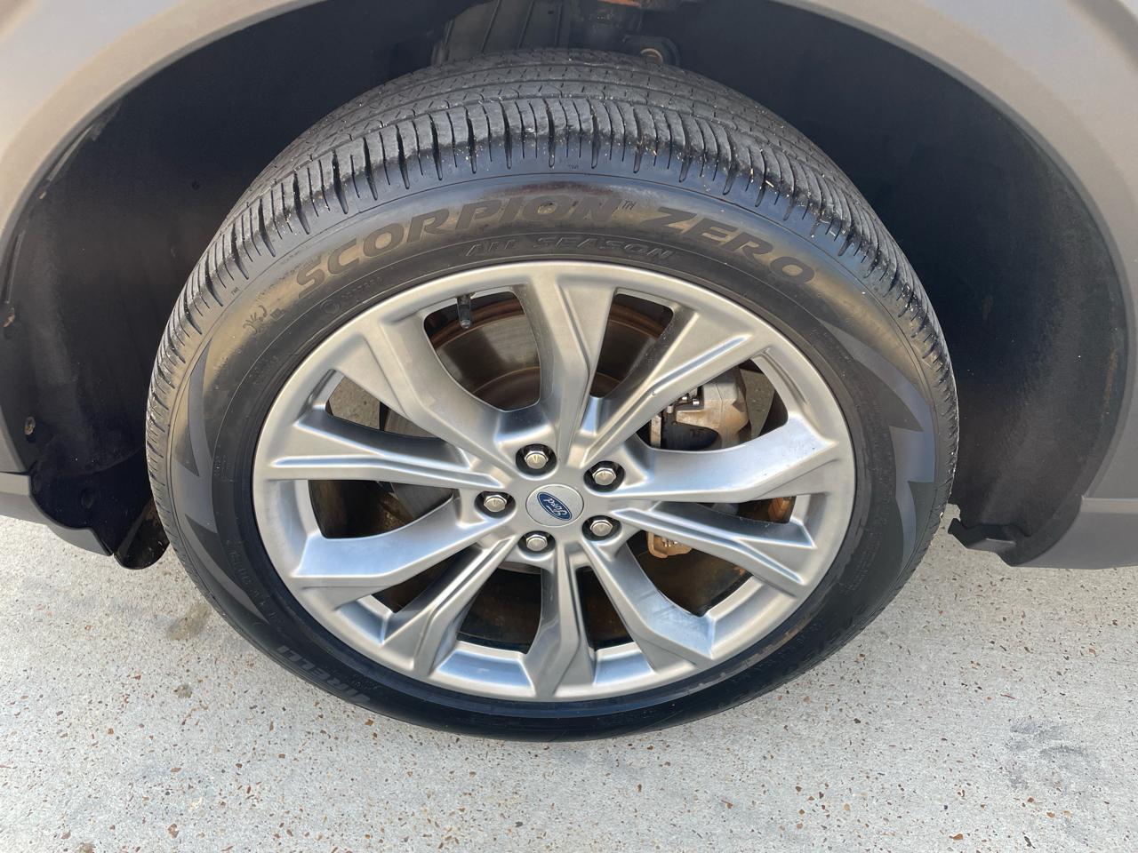 Ford Explorer Limited RWD 2020