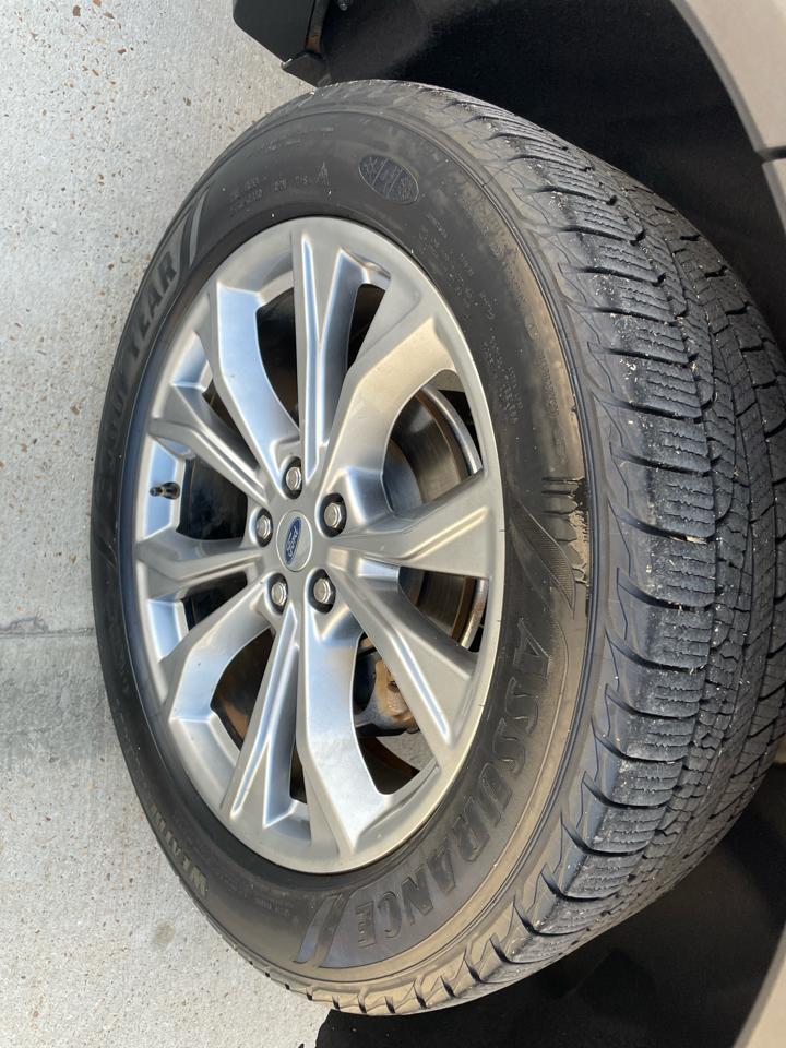 Ford Explorer Limited RWD 2020