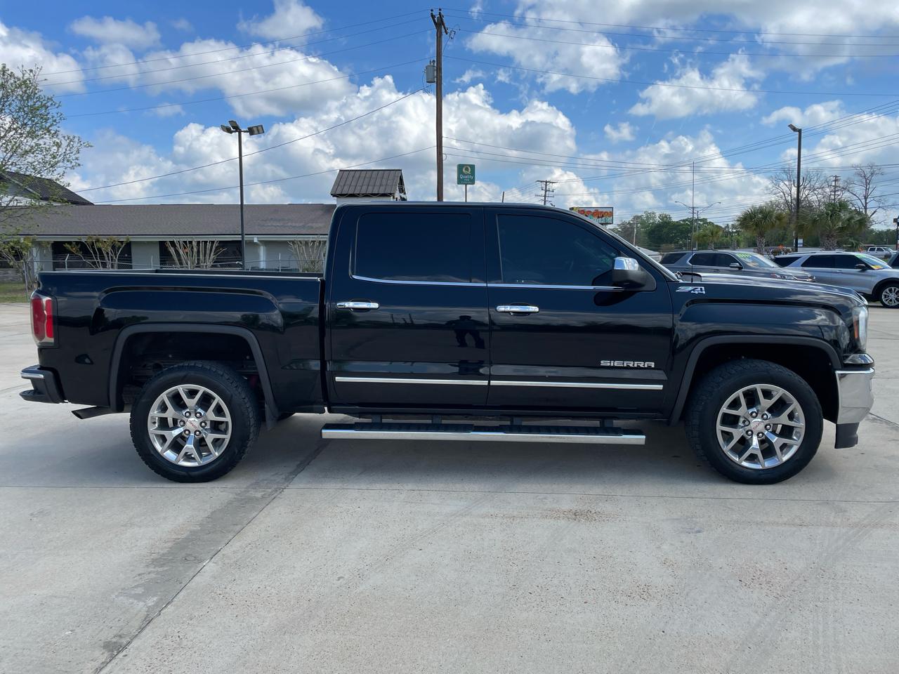 GMC Sierra 1500 4WD Crew Cab 143.5" SLT 2018