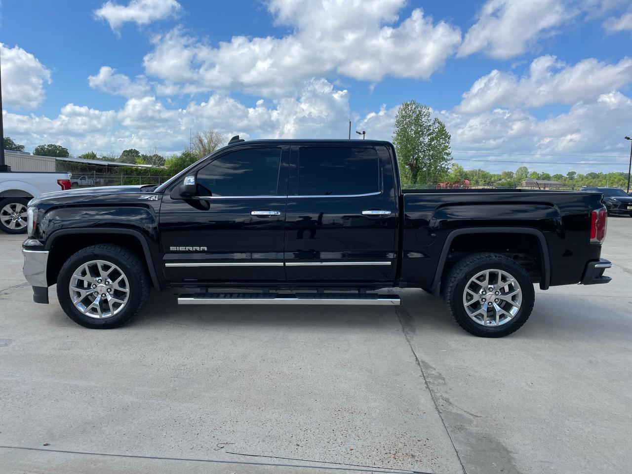 GMC Sierra 1500 4WD Crew Cab 143.5" SLT 2018
