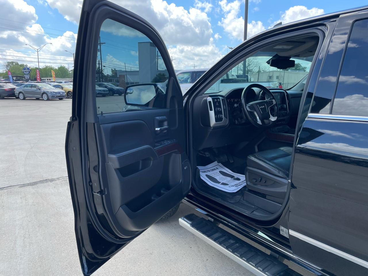 GMC Sierra 1500 4WD Crew Cab 143.5" SLT 2018