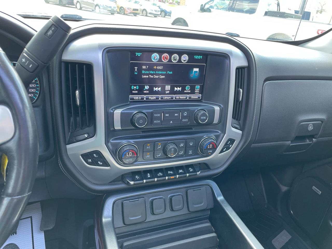GMC Sierra 1500 4WD Crew Cab 143.5" SLT 2018