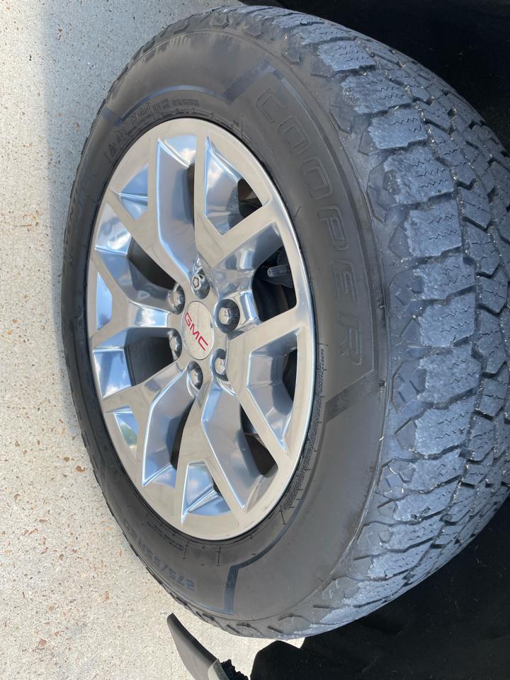 GMC Sierra 1500 4WD Crew Cab 143.5" SLT 2018