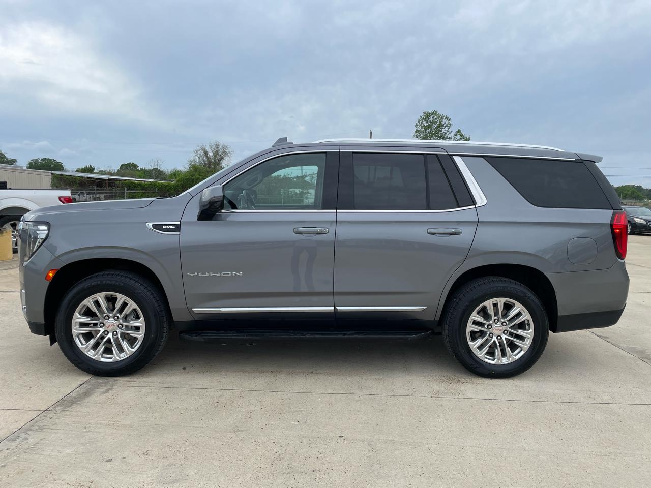GMC Yukon 2WD 4dr SLT 2021