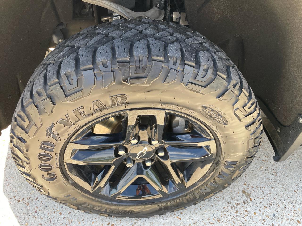 Chevrolet Silverado 1500 4WD Crew Cab 147" LT Trail Boss 2021