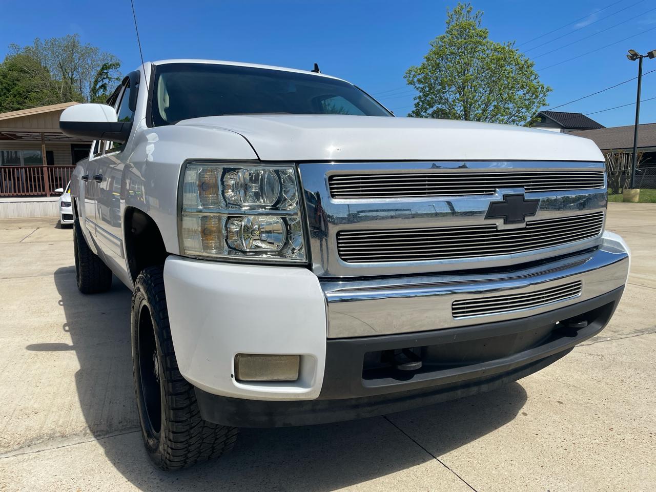 Chevrolet Silverado 1500 4WD Crew Cab 143.5" LT 2011