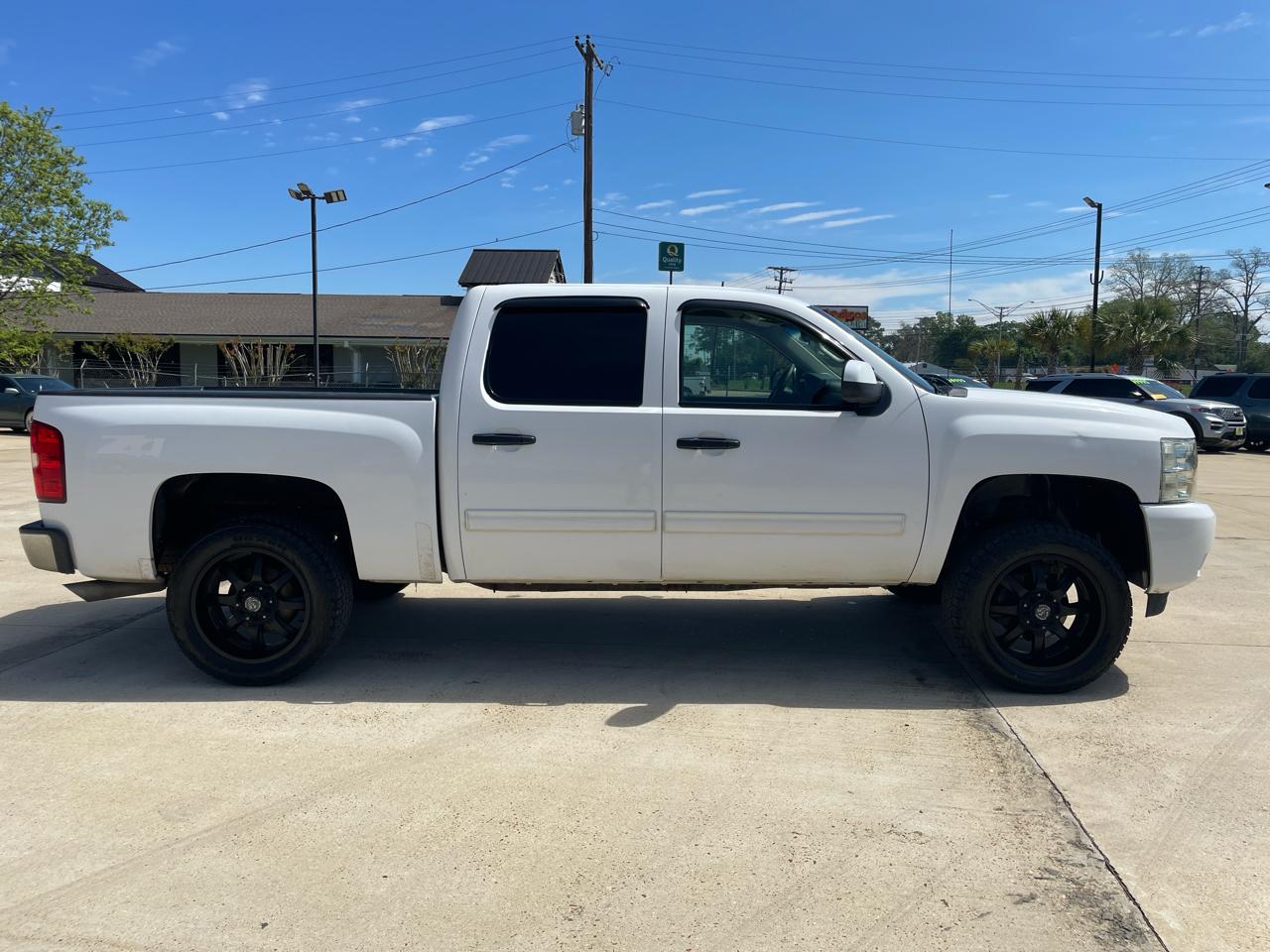 Chevrolet Silverado 1500 4WD Crew Cab 143.5" LT 2011
