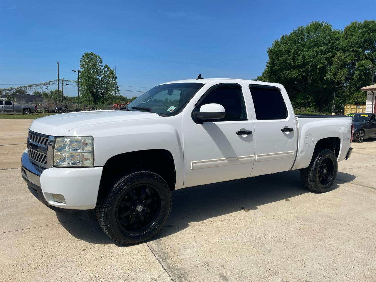 Chevrolet Silverado 1500 4WD Crew Cab 143.5" LT 2011