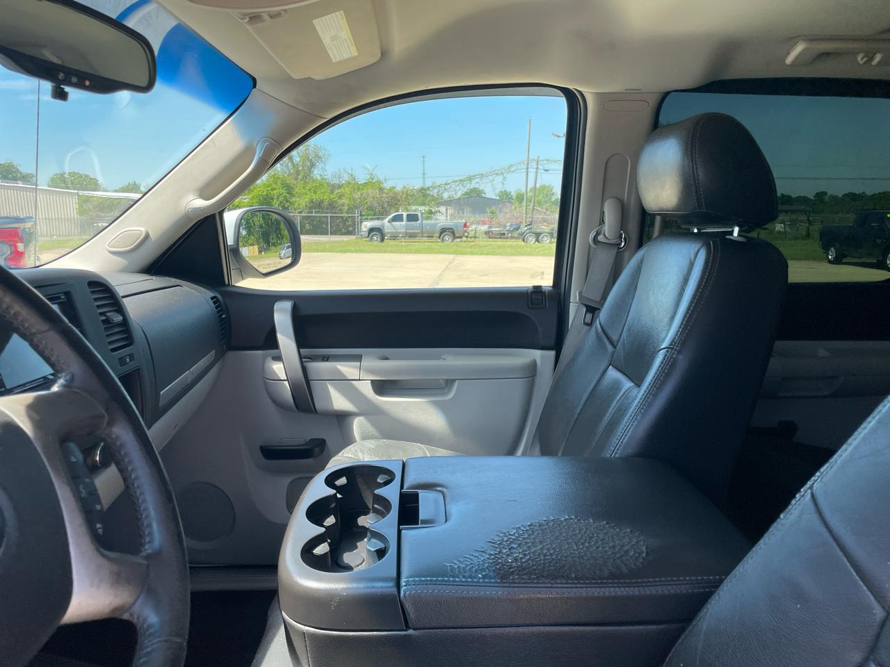 Chevrolet Silverado 1500 4WD Crew Cab 143.5" LT 2011