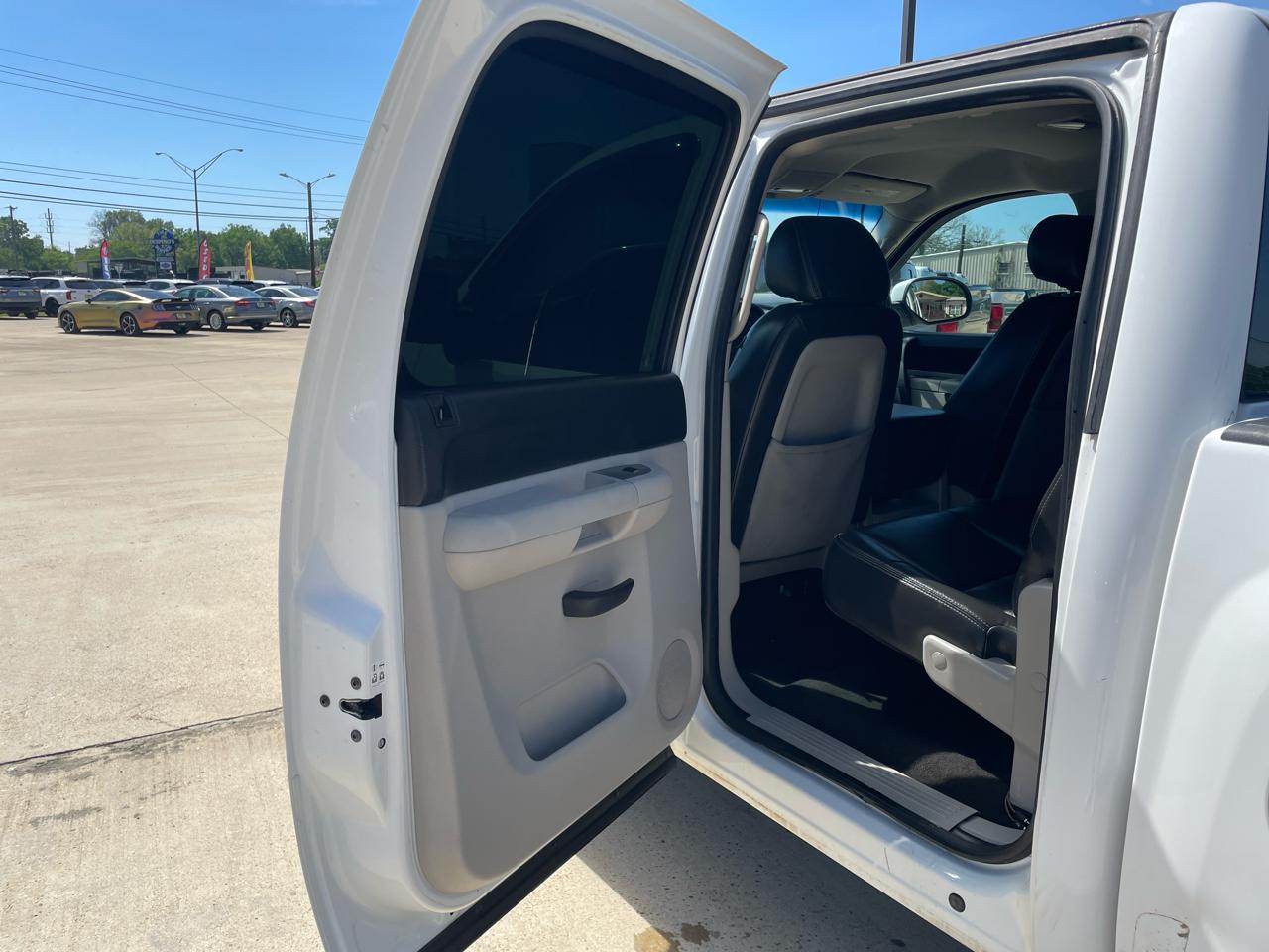 Chevrolet Silverado 1500 4WD Crew Cab 143.5" LT 2011