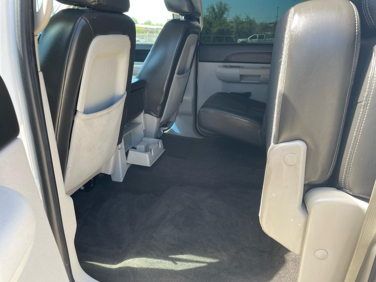 Chevrolet Silverado 1500 4WD Crew Cab 143.5" LT 2011