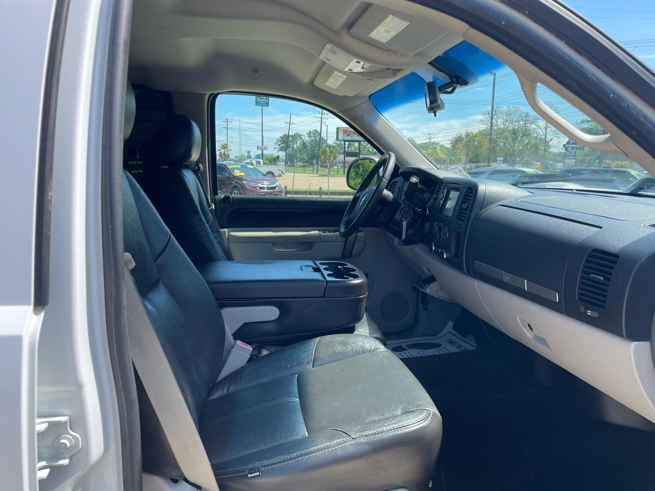 Chevrolet Silverado 1500 4WD Crew Cab 143.5" LT 2011