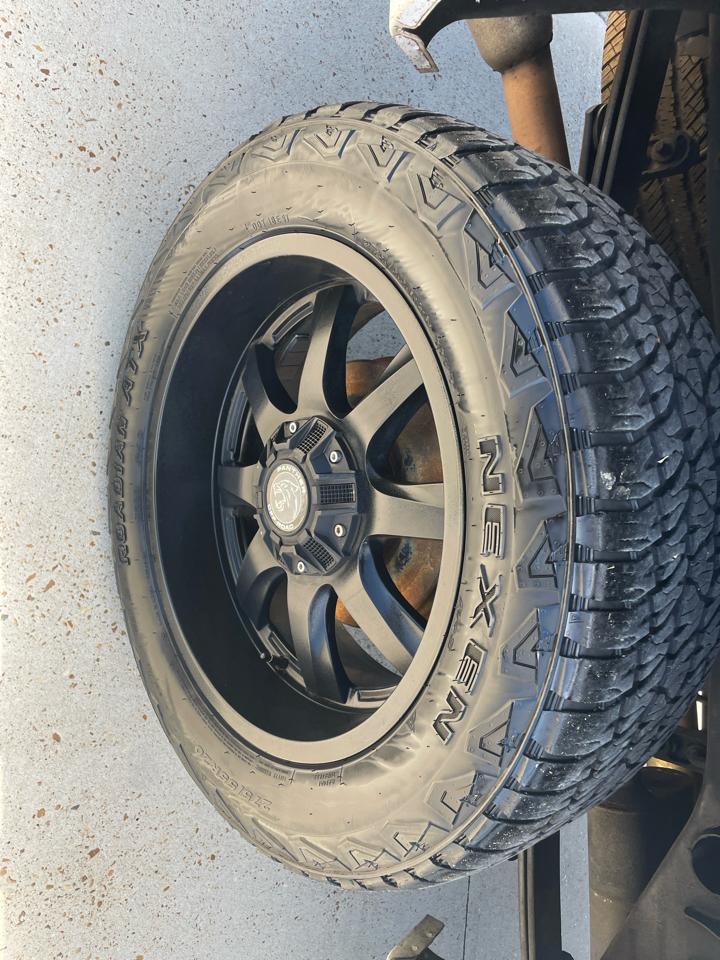 Chevrolet Silverado 1500 4WD Crew Cab 143.5" LT 2011