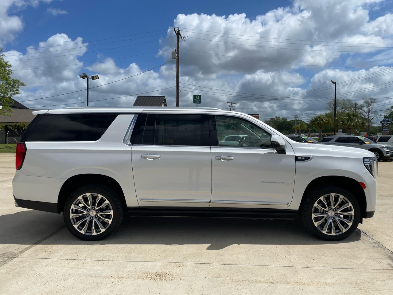 GMC Yukon XL 4WD 4dr Denali 2022