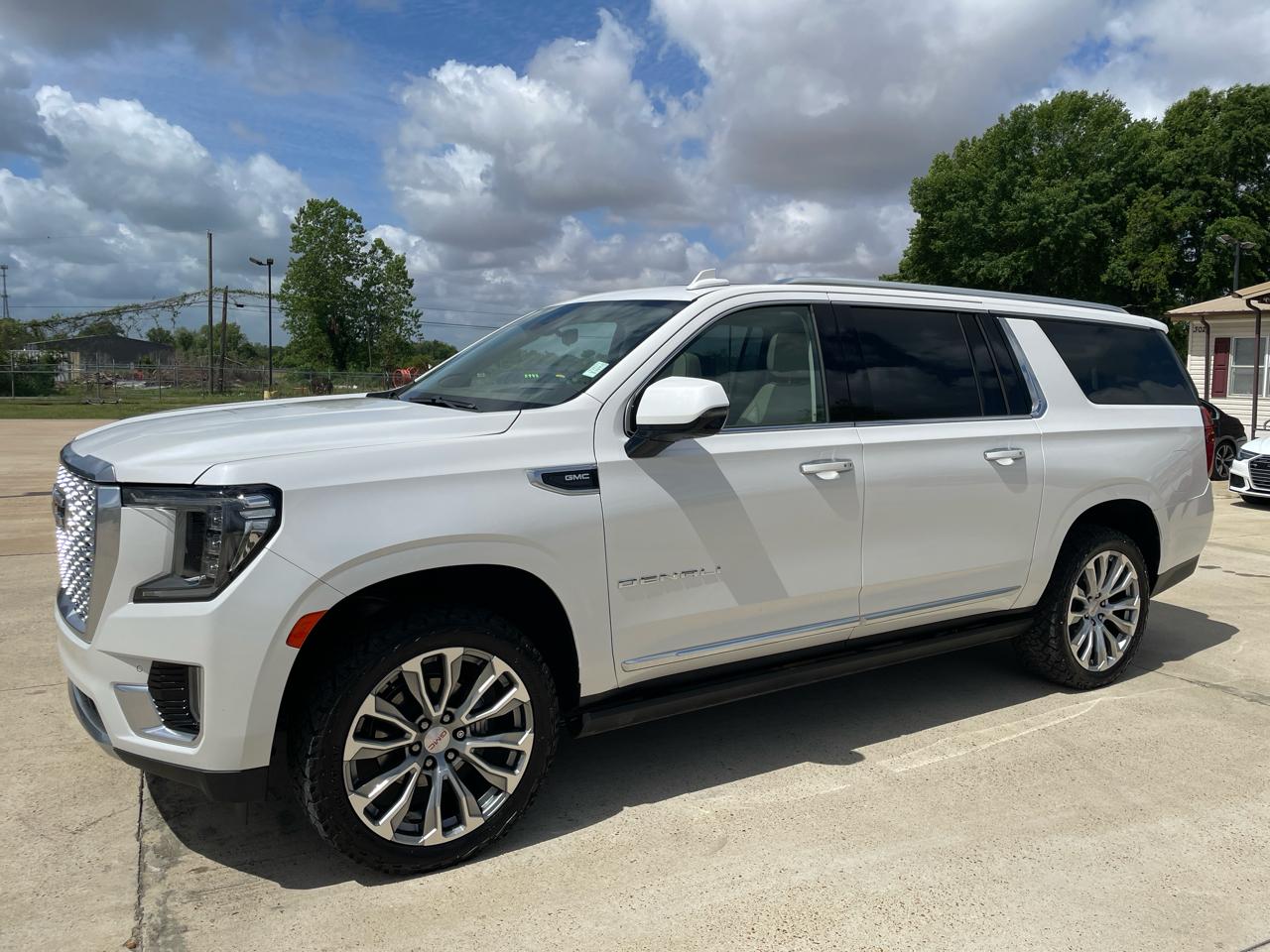 GMC Yukon XL 4WD 4dr Denali 2022