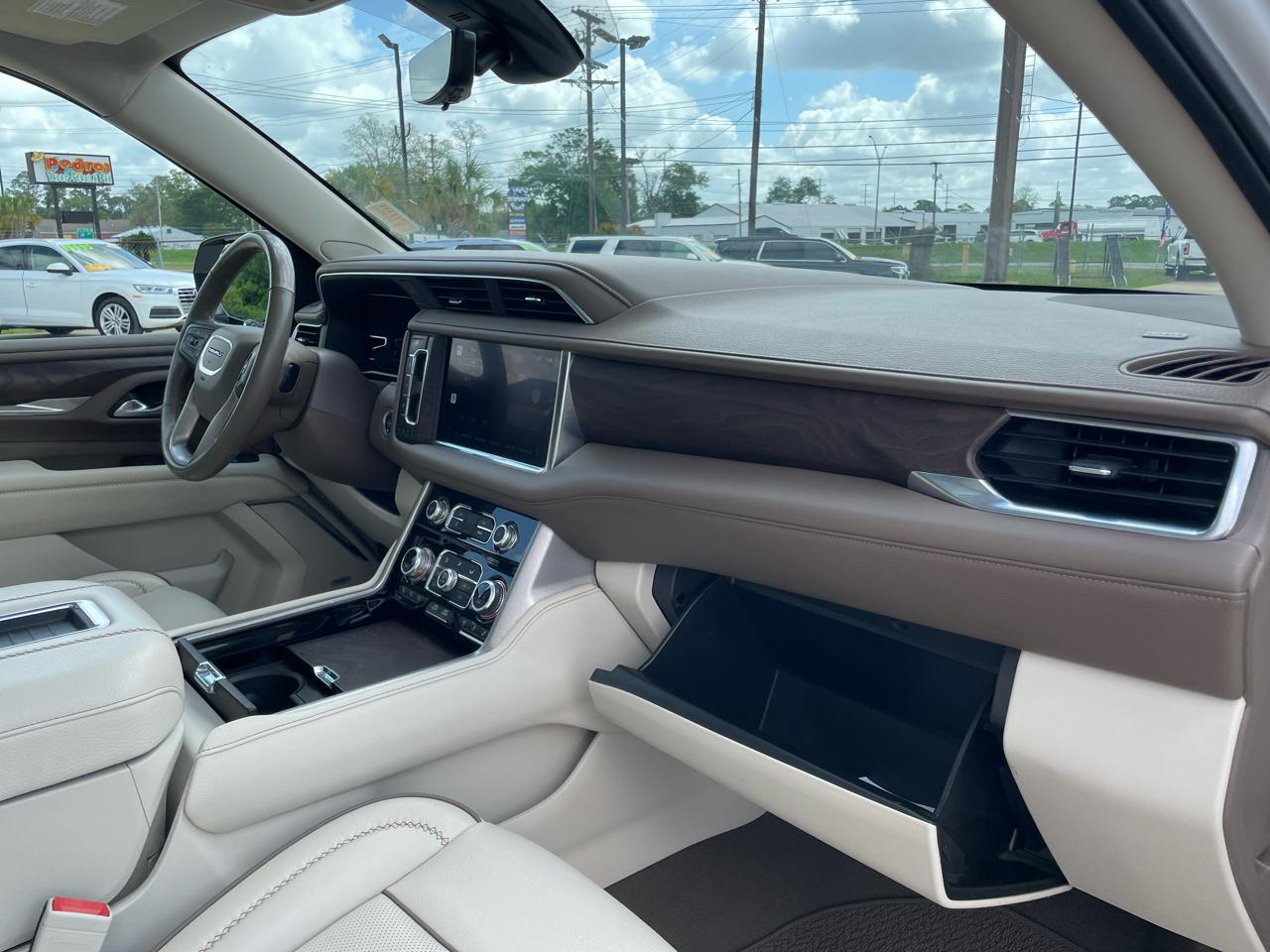 GMC Yukon XL 4WD 4dr Denali 2022