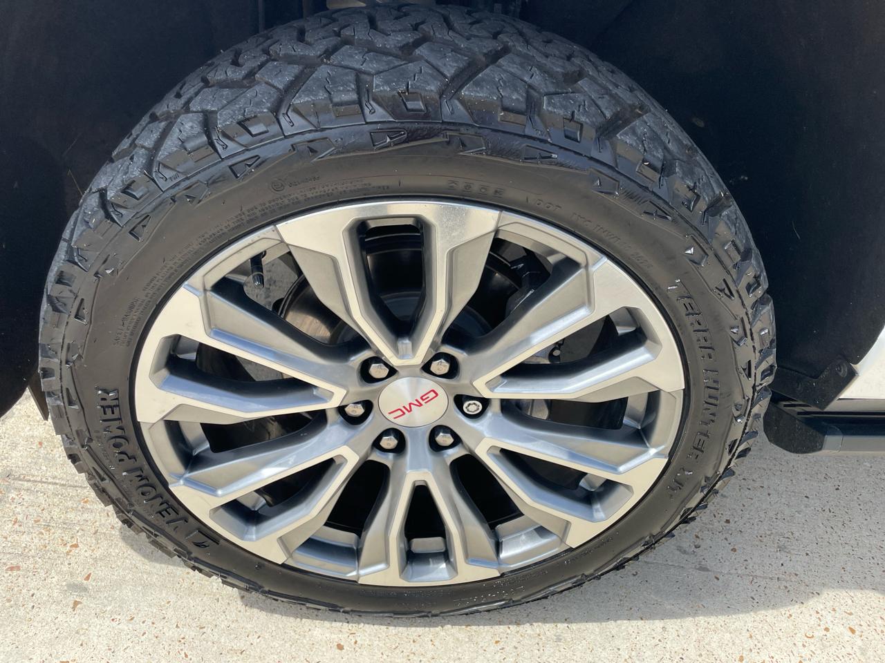 GMC Yukon XL 4WD 4dr Denali 2022