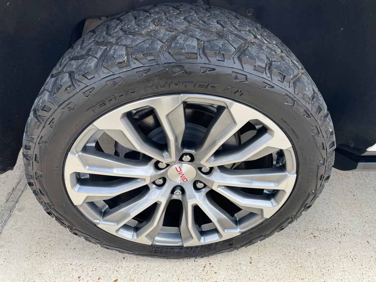 GMC Yukon XL 4WD 4dr Denali 2022