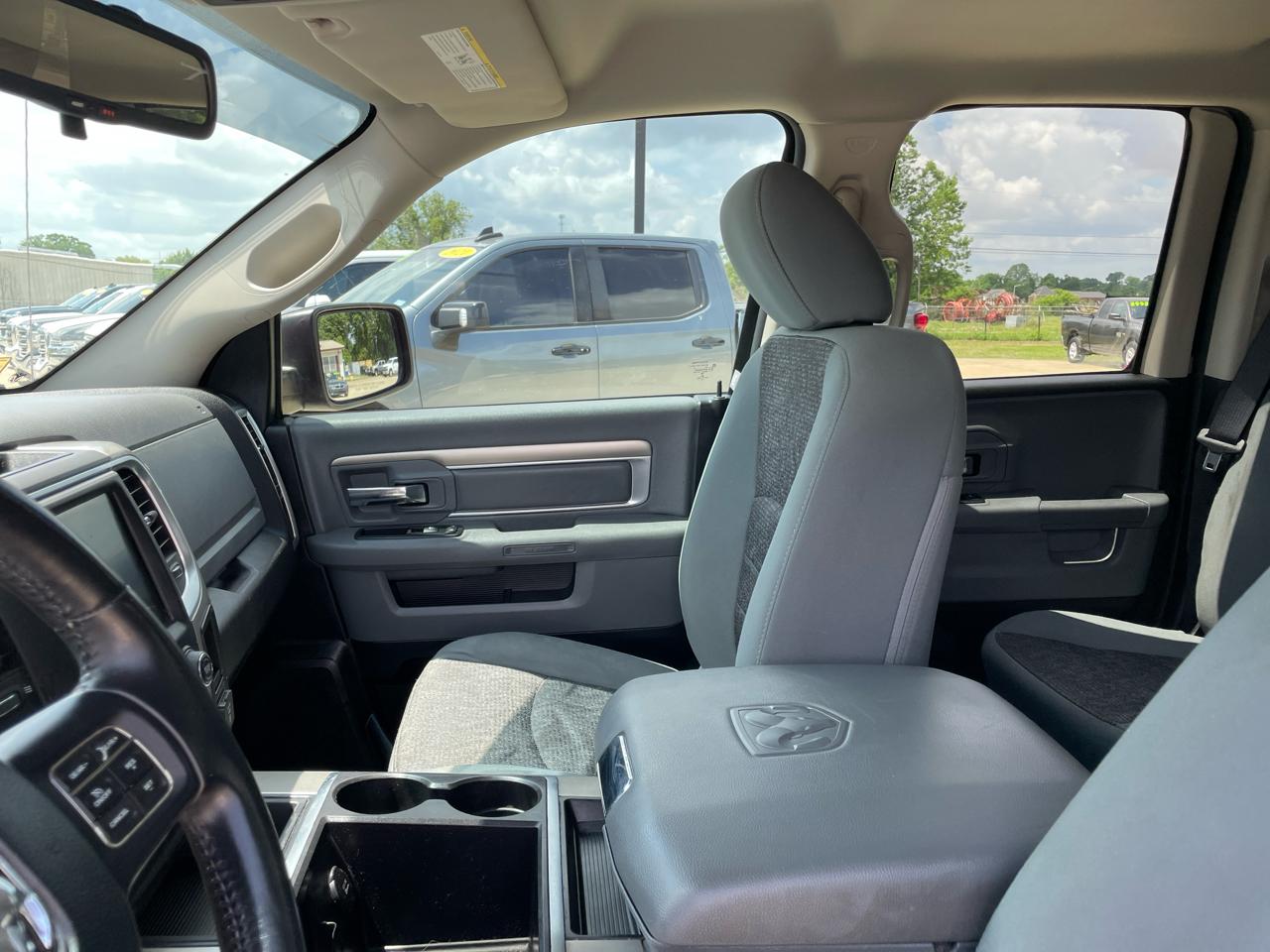 RAM 1500 2WD Quad Cab 140.5" Lone Star 2015