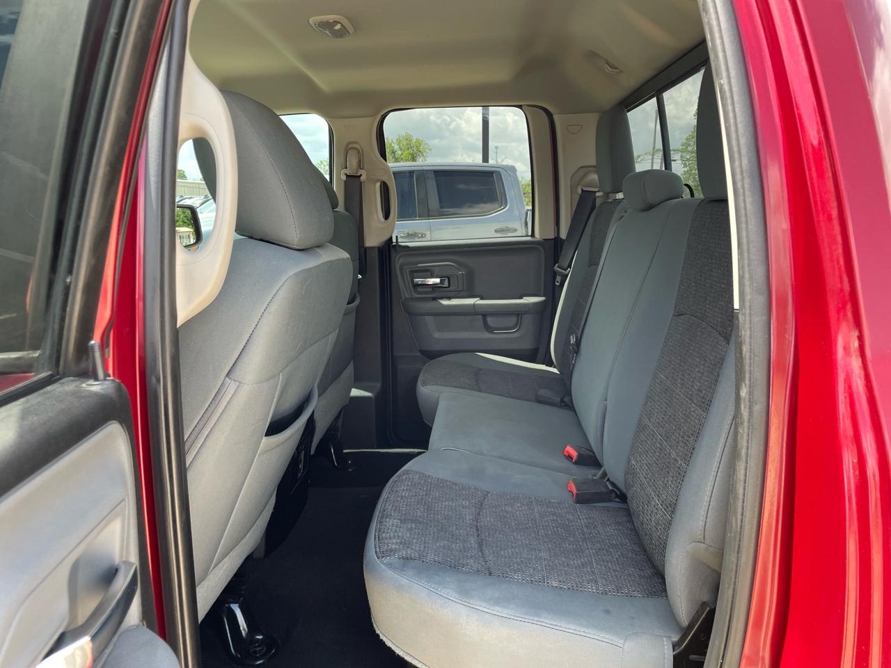 RAM 1500 2WD Quad Cab 140.5" Lone Star 2015