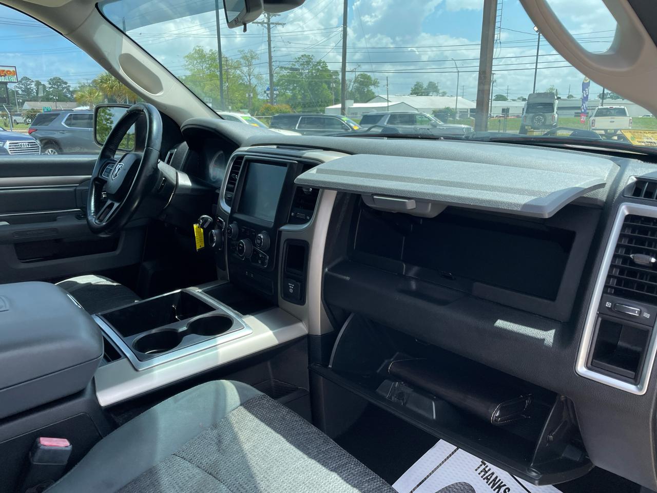 RAM 1500 2WD Quad Cab 140.5" Lone Star 2015