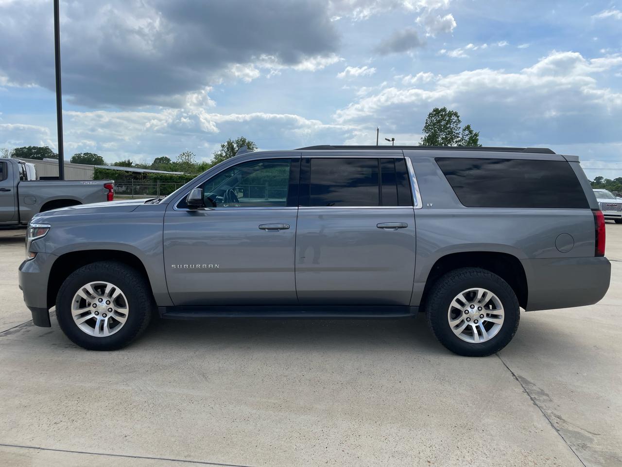 Chevrolet Suburban 4WD 4dr 1500 LT 2019