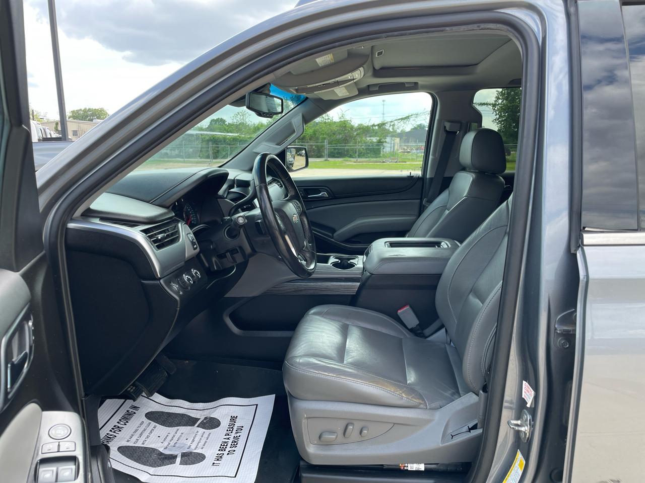 Chevrolet Suburban 4WD 4dr 1500 LT 2019