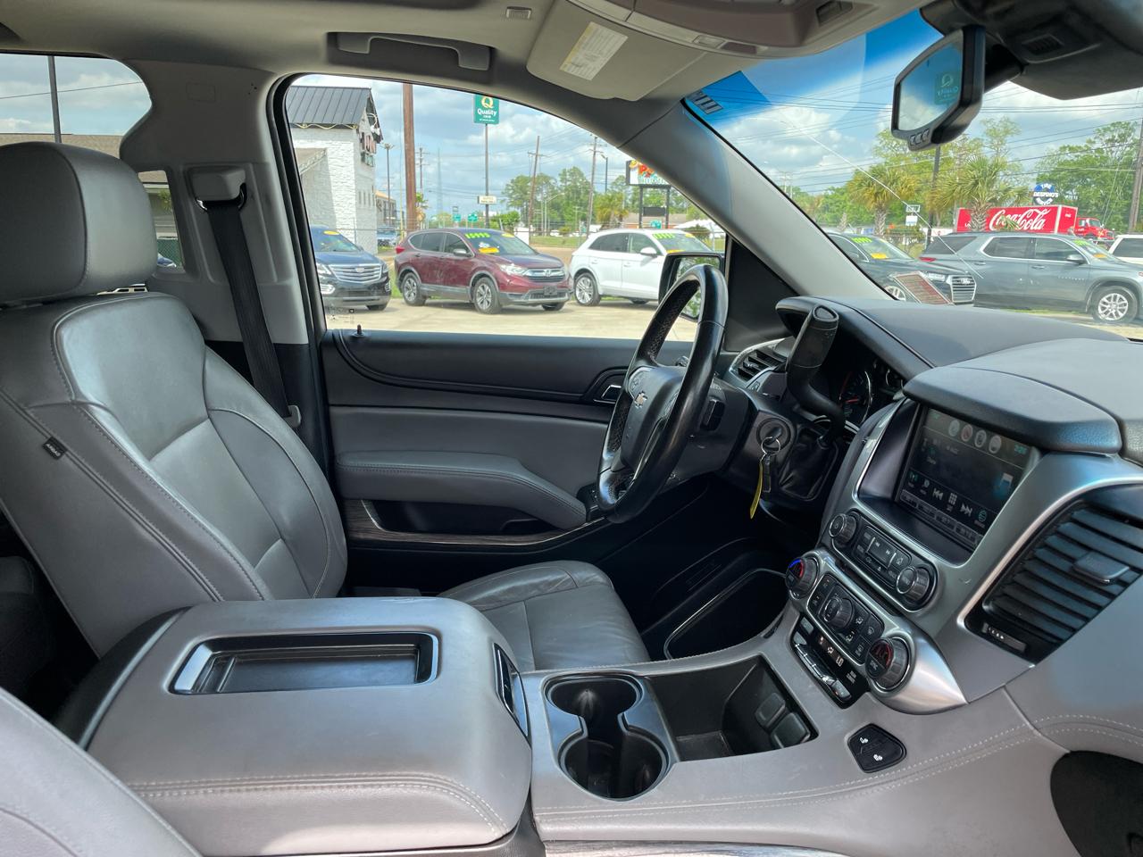 Chevrolet Suburban 4WD 4dr 1500 LT 2019