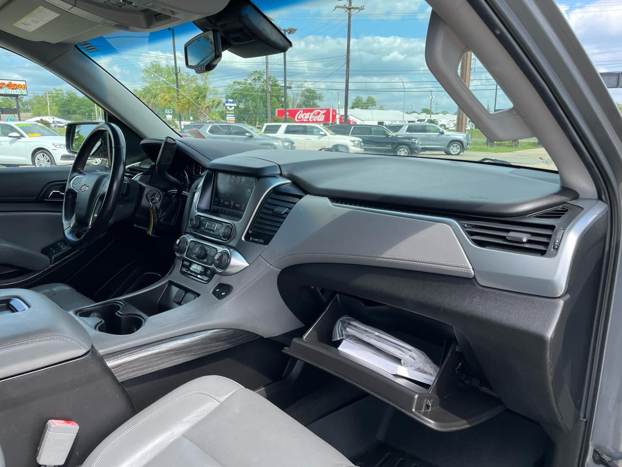 Chevrolet Suburban 4WD 4dr 1500 LT 2019