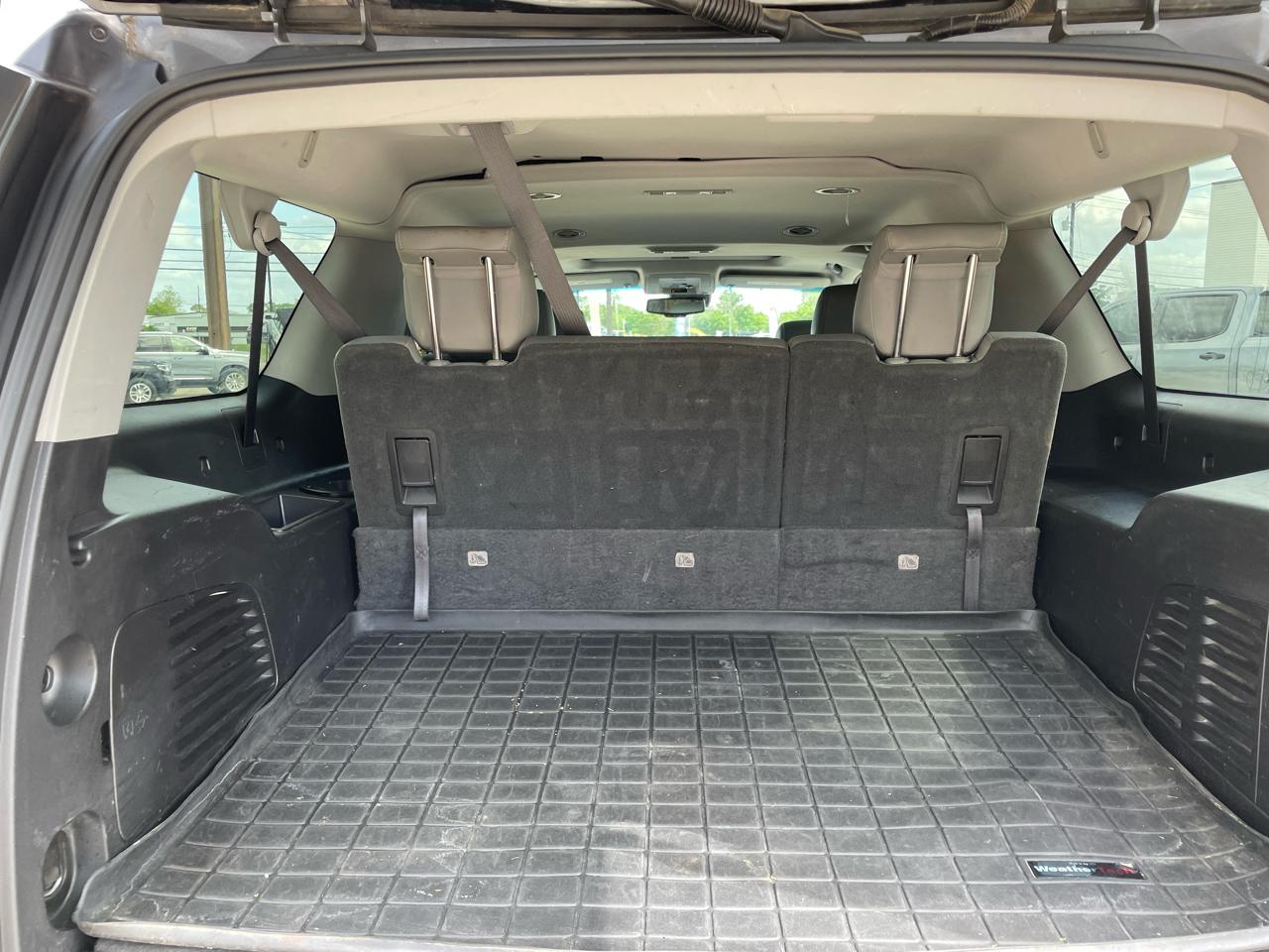 Chevrolet Suburban 4WD 4dr 1500 LT 2019