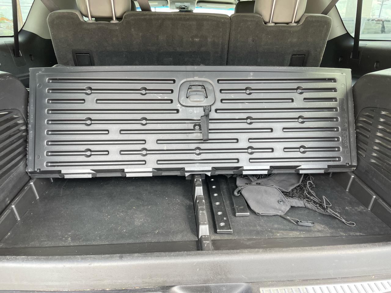 Chevrolet Suburban 4WD 4dr 1500 LT 2019