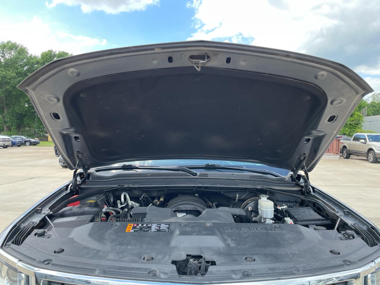 Chevrolet Suburban 4WD 4dr 1500 LT 2019