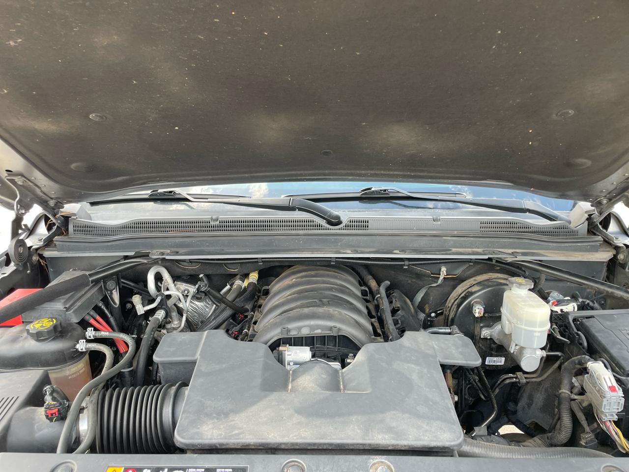 Chevrolet Suburban 4WD 4dr 1500 LT 2019