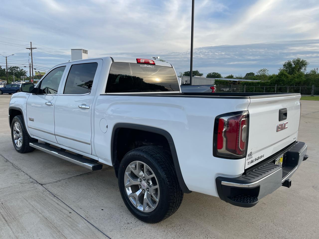 GMC Sierra 1500 4WD Crew Cab 143.5" SLT 2018