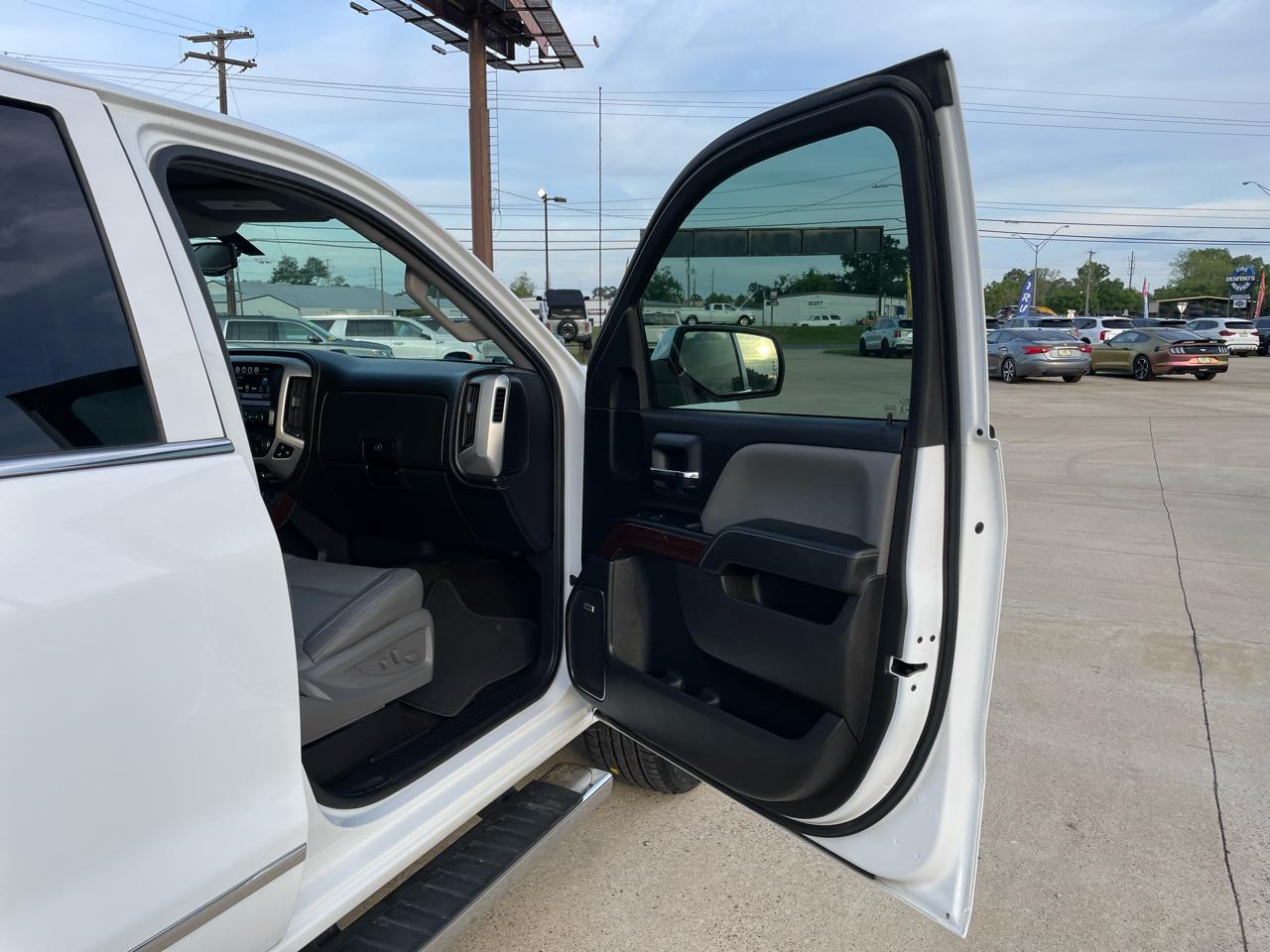 GMC Sierra 1500 4WD Crew Cab 143.5" SLT 2018