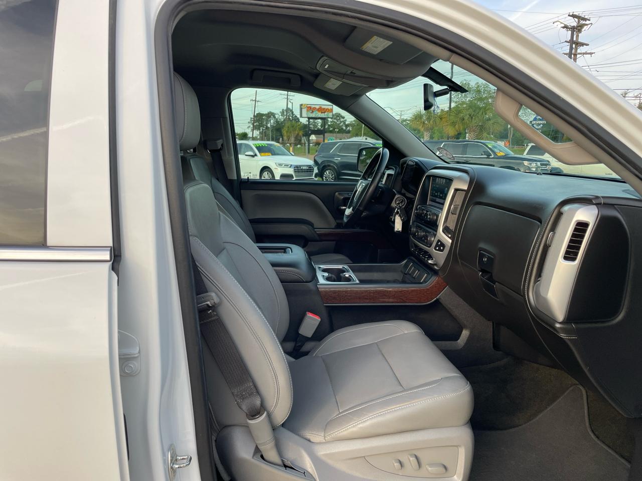 GMC Sierra 1500 4WD Crew Cab 143.5" SLT 2018