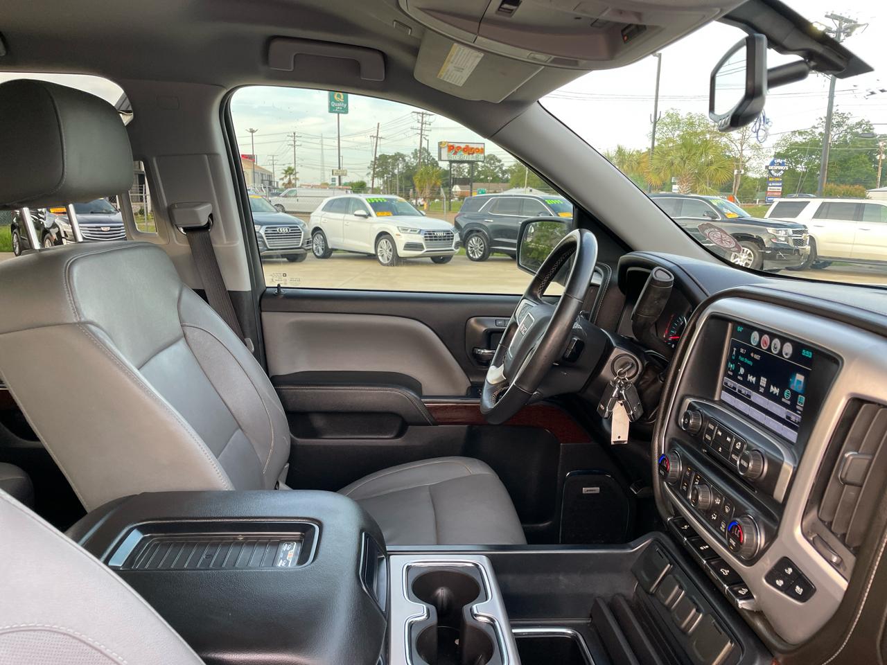 GMC Sierra 1500 4WD Crew Cab 143.5" SLT 2018