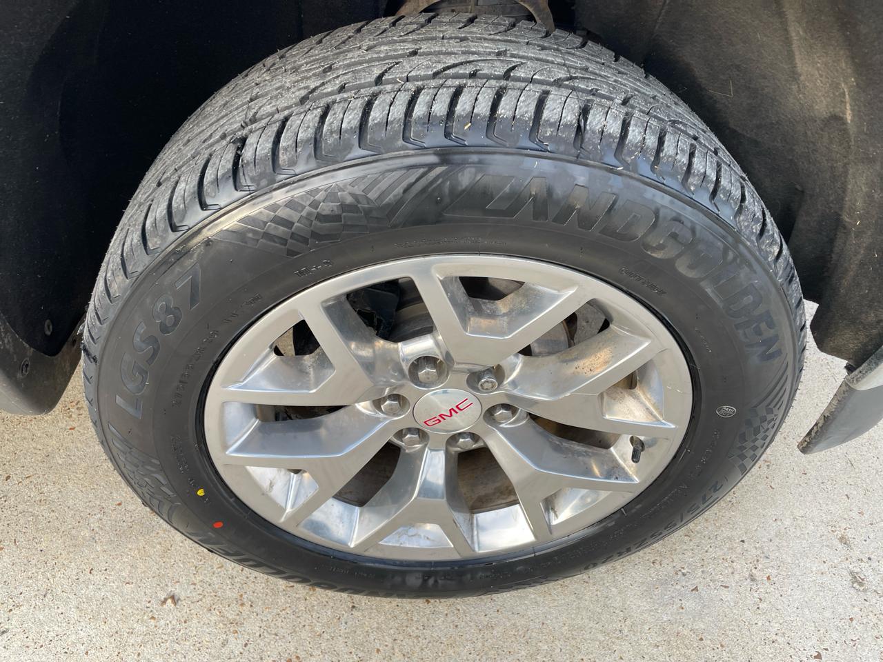 GMC Sierra 1500 4WD Crew Cab 143.5" SLT 2018