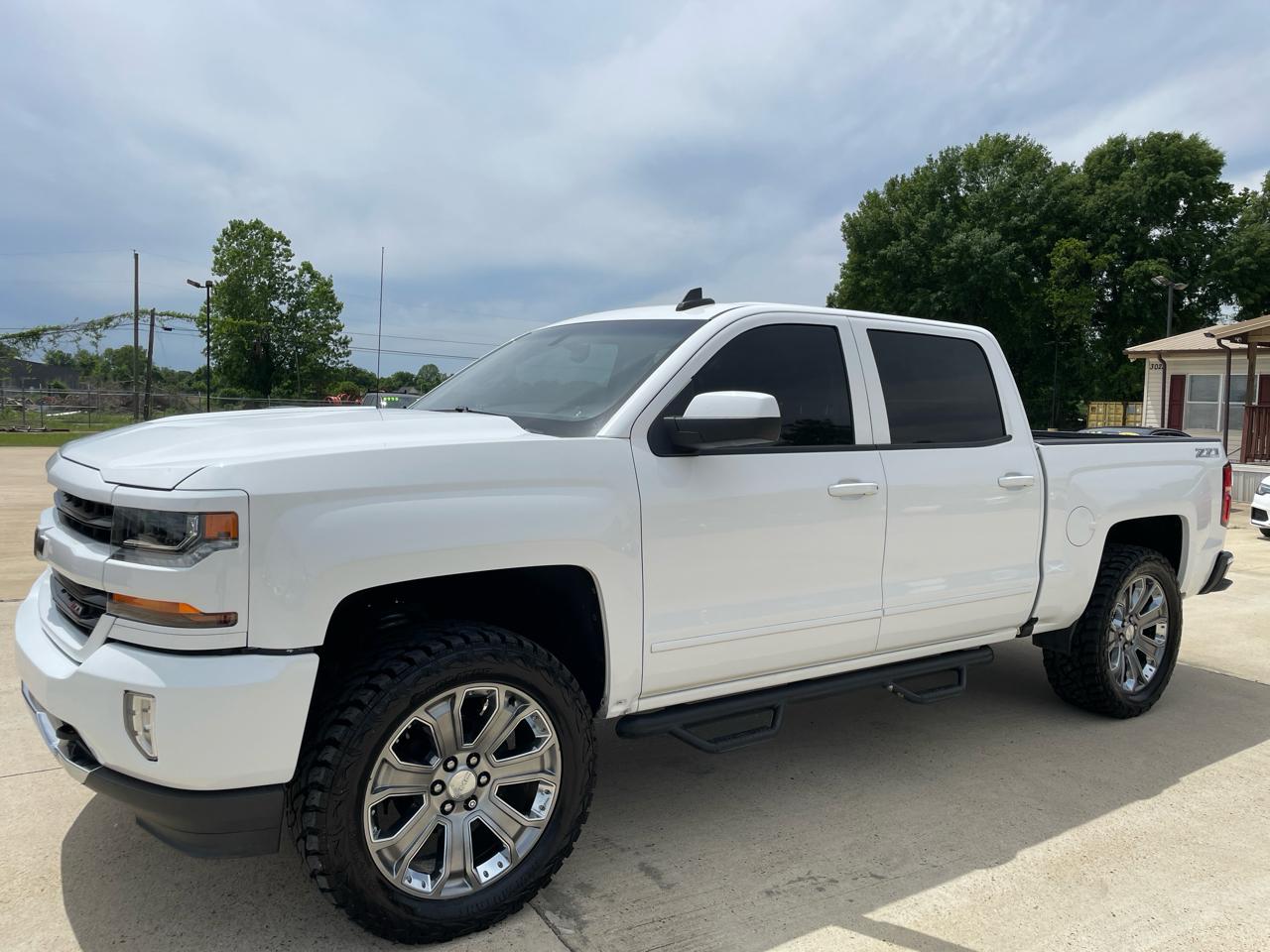Chevrolet Silverado 1500 4WD Crew Cab 143.5" LT w/2LT 2017