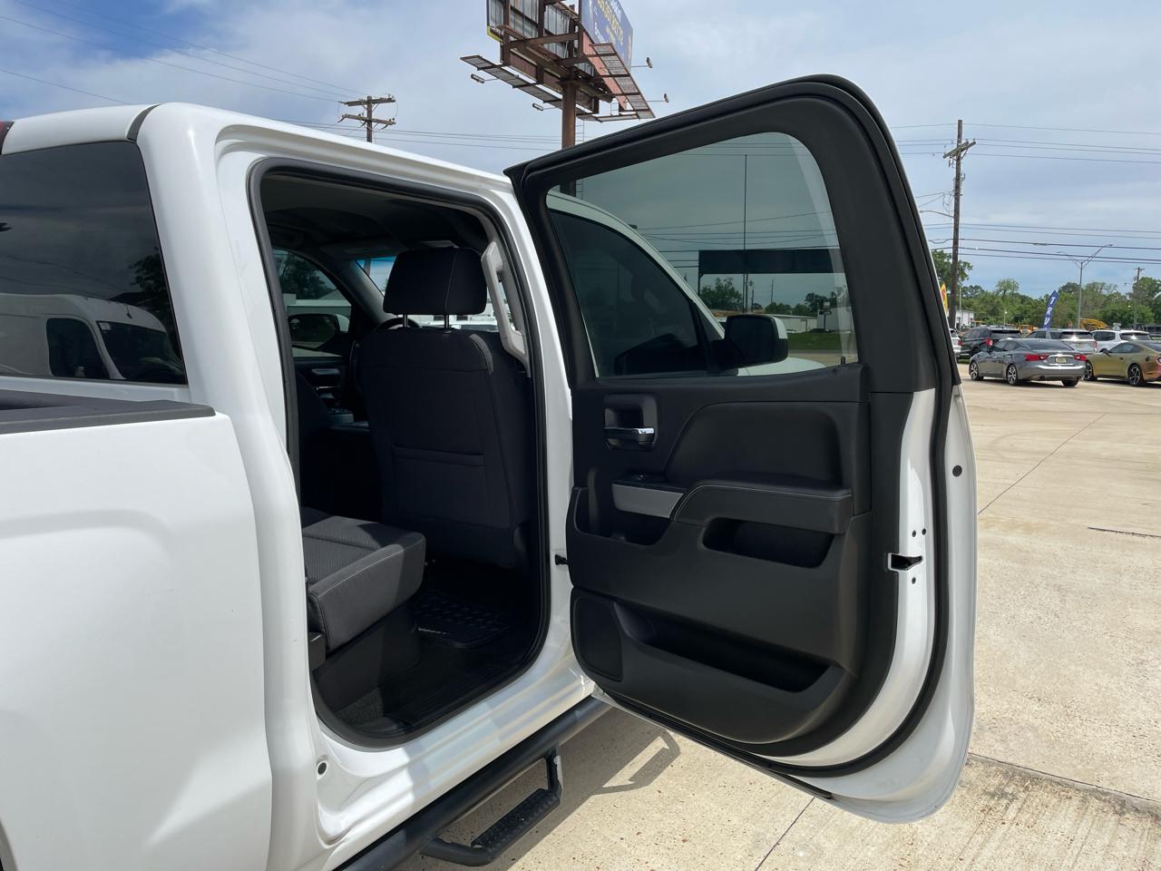 Chevrolet Silverado 1500 4WD Crew Cab 143.5" LT w/2LT 2017